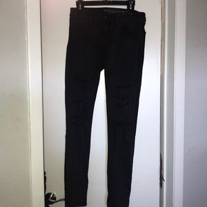 AE Super Stretch Distressed Jegging. Size Long